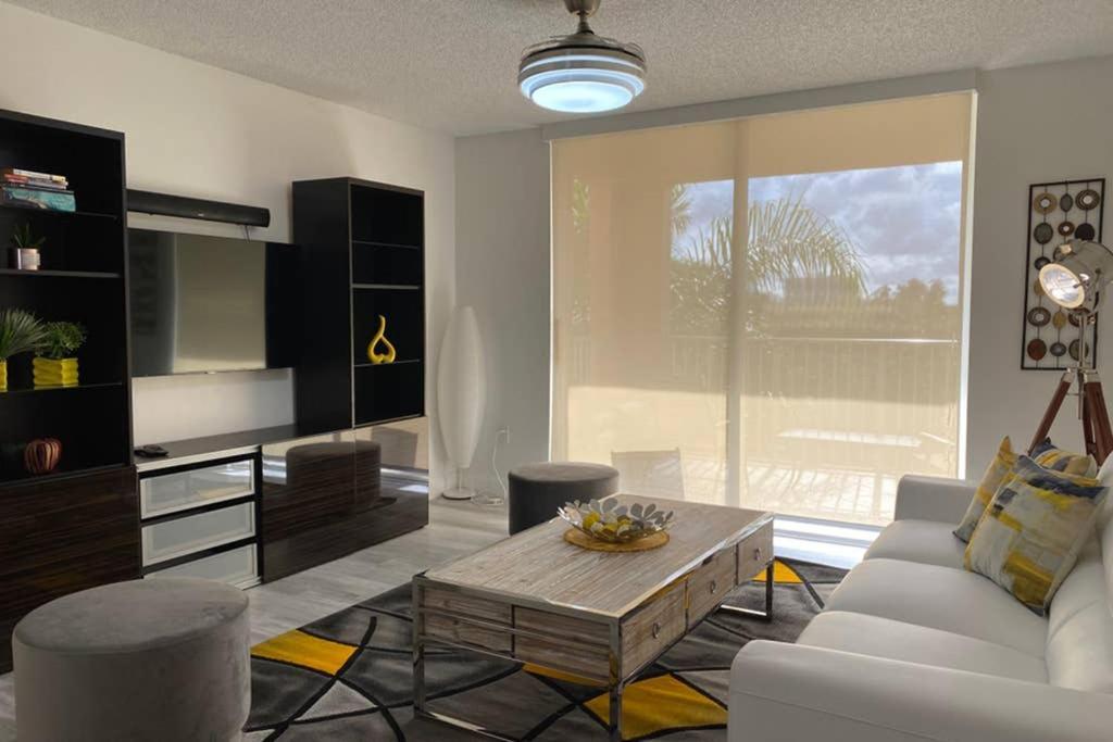 Yacht Club At Aventura 2 Bed 2 Bath Luxurius Cozy Brand New 2020公寓 外观 照片